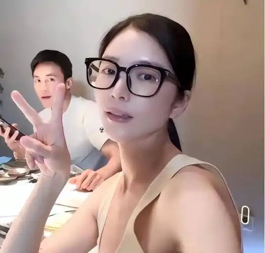 一顿吃两大碗面条,体重依然不上80斤_王灿_网友_综合征