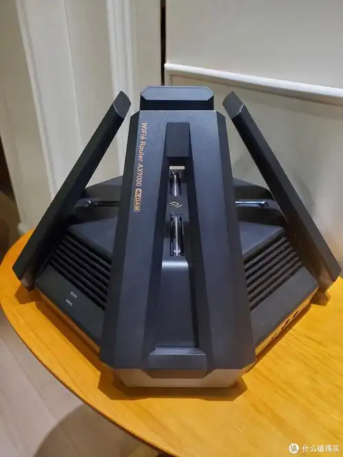 路由器交流站长证实了ax9000和ax6000不一样,1g接口不共享带宽.