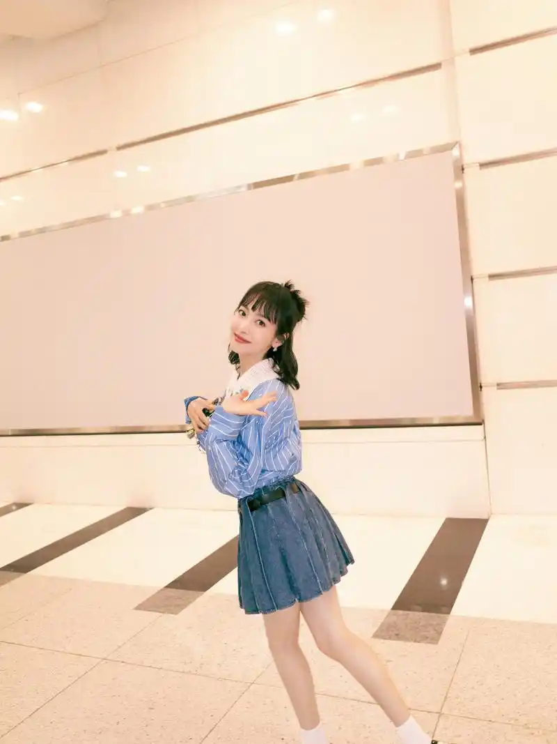 宋茜 今天看不到南飞,就来看看阿宋@宋茜 收获快乐!