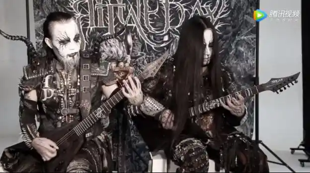 附上一首施教日乐队的【souletons beads 灵骨念珠】,由两位吉他手