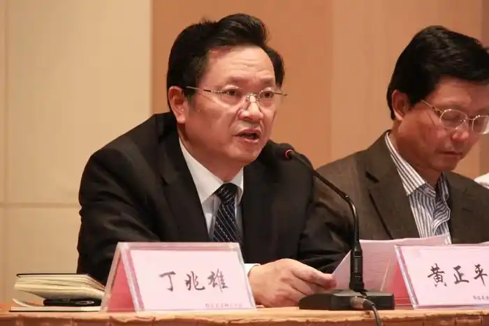 着眼内涵发展推进教学建设