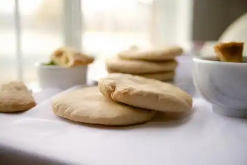 2小勺温水 1又1/4杯可做8-10个皮塔面包以及皮塔薯片/pita bread and