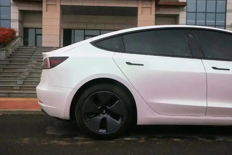 重庆专业汽车改色膜特斯拉曙光白有喜欢的吗