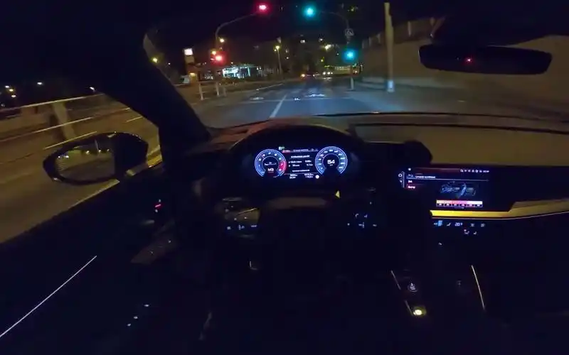 第一视角奥迪s3夜间驾驶