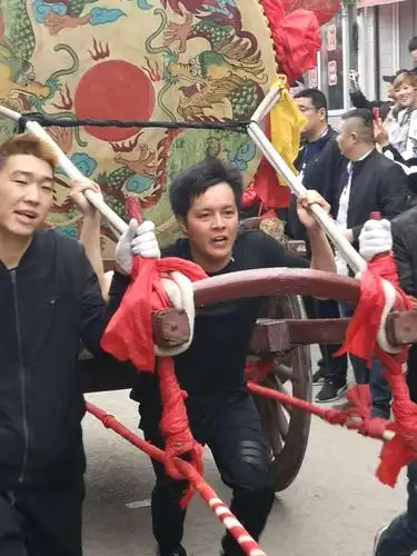 走进襄汾尉村跑鼓车,跑出的是传承,跑出的是喜悦,跑出的是中国农民