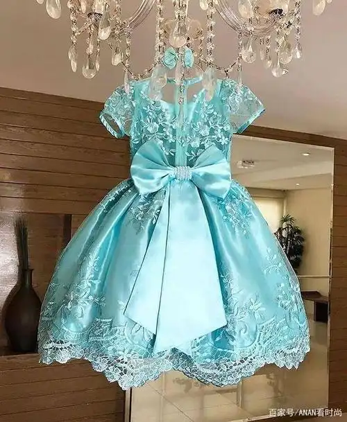 背部系带高定小礼服:华丽蕾丝,缎带蝴蝶结,蓬蓬裙俏皮可爱!