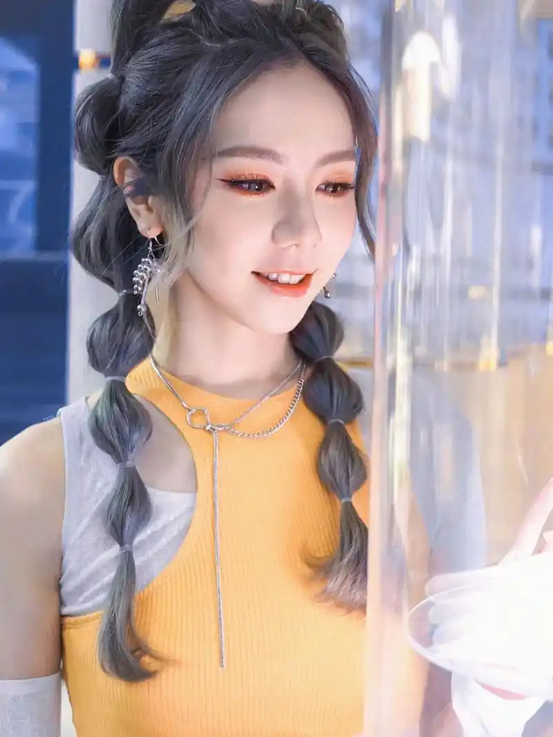 高清图片邓紫棋来啦 开朗活泼可爱 高清图片邓紫棋来啦 开朗活泼可爱