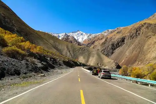 公路旅行～中国最美公路之一独库公路