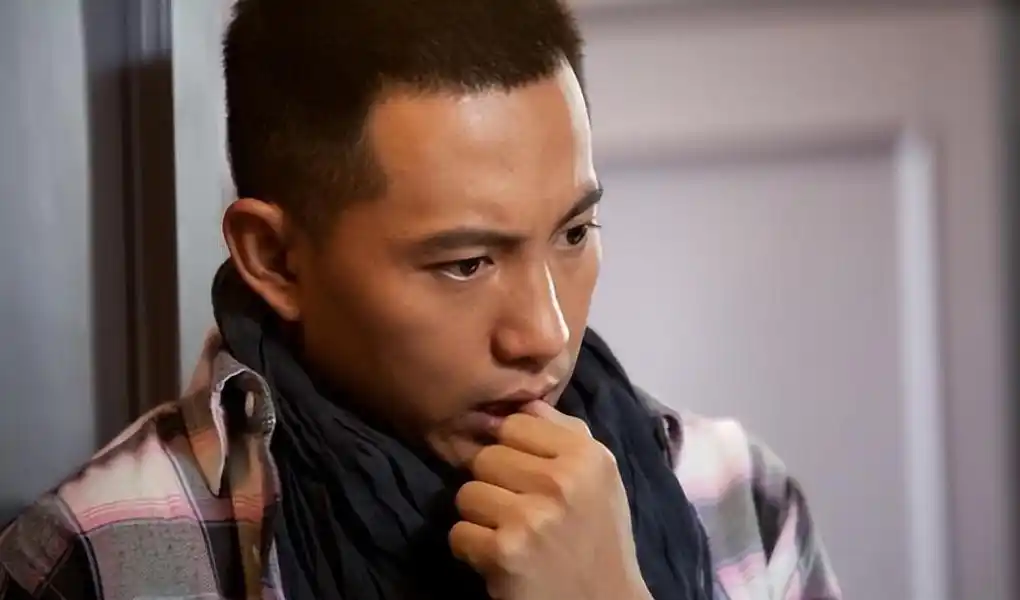 回顾阿斯茹:嫁给瘫痪的谷智鑫,婚后连生二胎,一家四口其乐融融