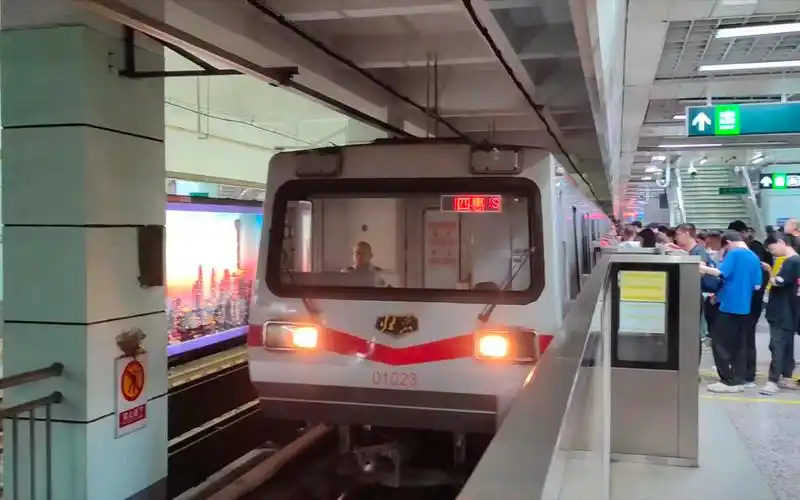 北京地铁即将退役的dkz5合集