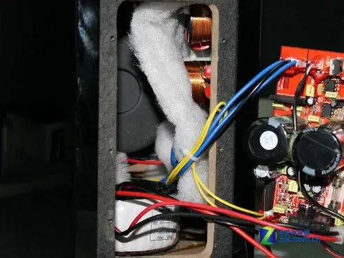 唯歌c2090音箱拆解分析:箱体内部结构一览