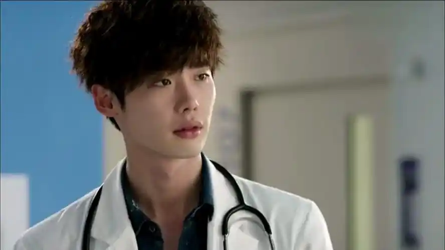 doctor 异乡人!李钟硕!