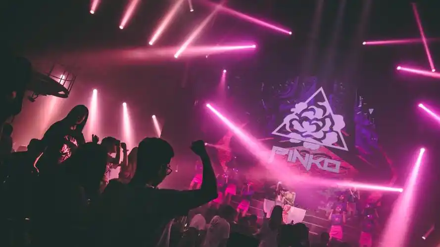 肇庆lin club · pyro百大#10 dj pinko 现场回顾 - 新片场