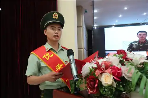 石嘴山支队举行"扬帆新时代,踏上新征程"优秀士兵事迹报告会