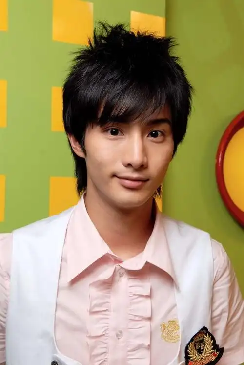 阿本和小薰的绯闻是什么传出来的?