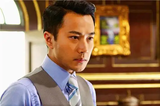 《hold住爱》刘恺威示范男士护肤步骤 推荐男士用的护肤品 (6)