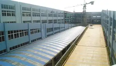 图为4层厂房坡道结构记者 邱瑜走进华爵集团,两幢新建的四层厂房矗立