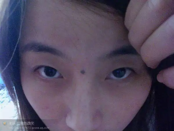 我的眉心有颗痣代表了什么,有图