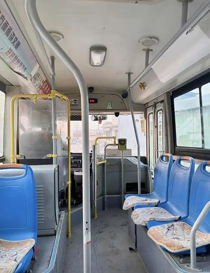 从上海坐公交出发的00后大学生即将到漠河