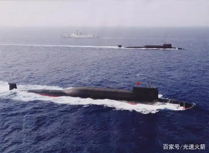 少见!如此高清的094核潜艇图片,中国战略重器浮出水面