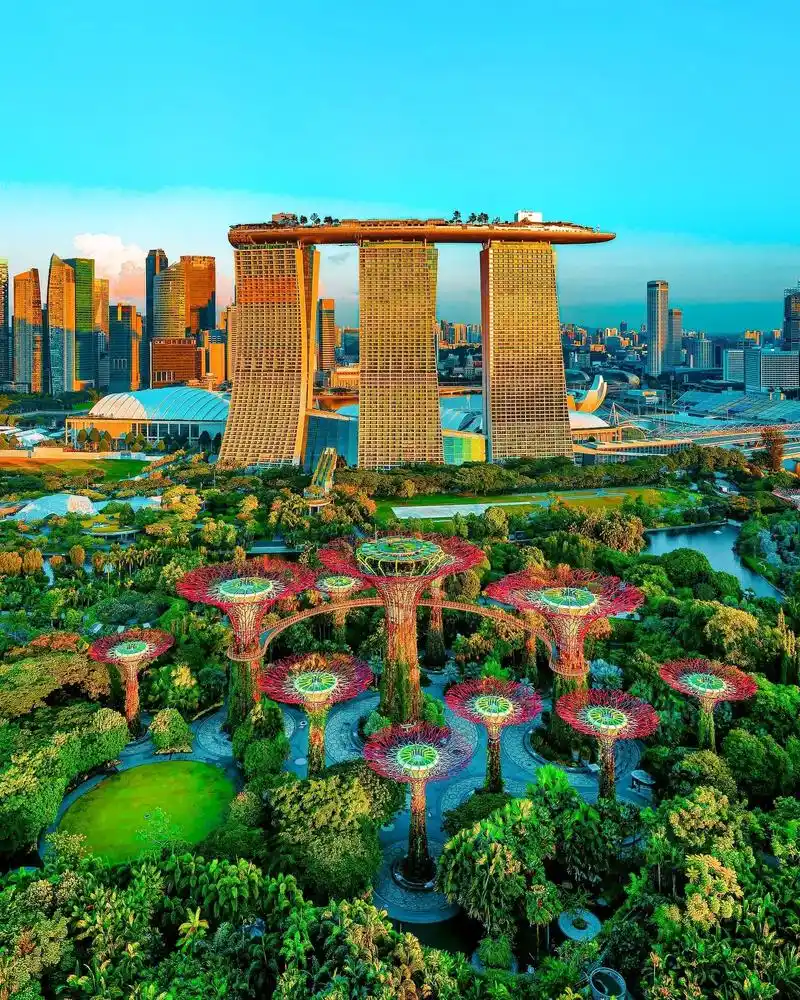 建筑之美丨坐标 新加坡.#地标建筑 #建筑之美 #建筑设计 - 抖音