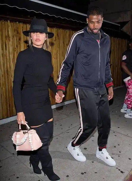 网曝特里斯坦汤普森对科勒卡戴珊一片情深频频在ins留言望其回心转意