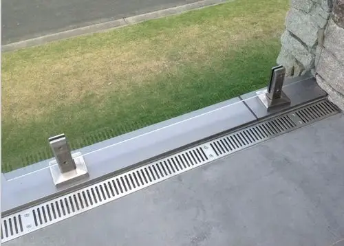 工厂h系列商业组合不锈钢304通道排水沟,用于小型游泳池和水疗应用