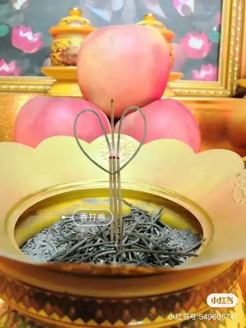 佛教上香燃烧卷了很多圈是什么意思