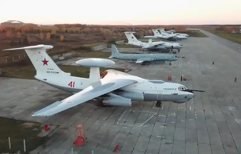 俄罗斯大秀a50大型预警机 中国运20大运要加油了