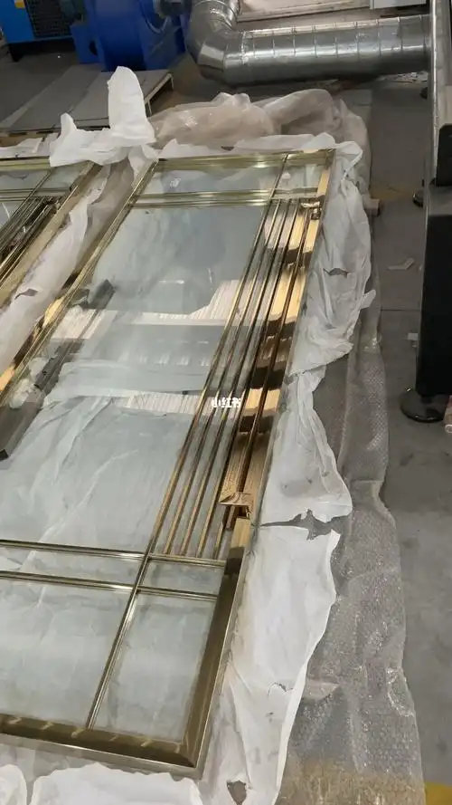 玻璃钛金镜面不锈钢屏风