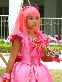 凌美雪(黄安仪饰演)