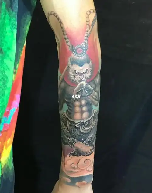 手臂齐天大圣纹身