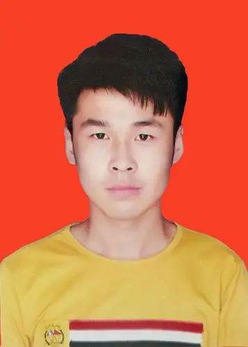 求助ps大神帮我把照片变成"红底",的电子档照片 小弟不胜感激!