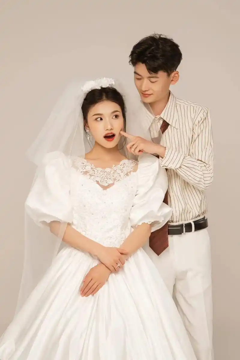 挡不住的俏皮可爱 这样的喜嫁婚纱照 - 抖音