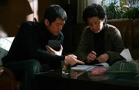 p data-id="gnby8bc398">《我们俩的婚姻》是由春天影视出品的电视剧