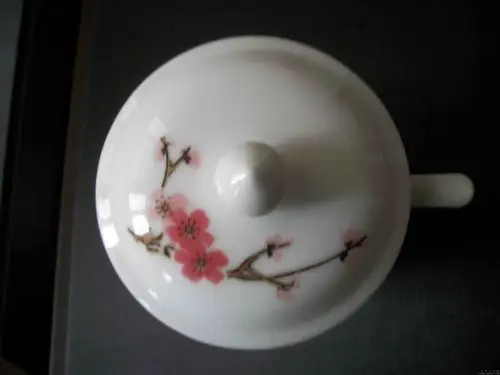 7501景德镇制青花篆书底款毛瓷梅花杯