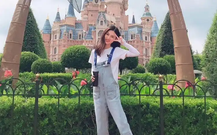 阿悠悠个人百科资料与简介 - 阿悠悠的原名 - 实验室设备网