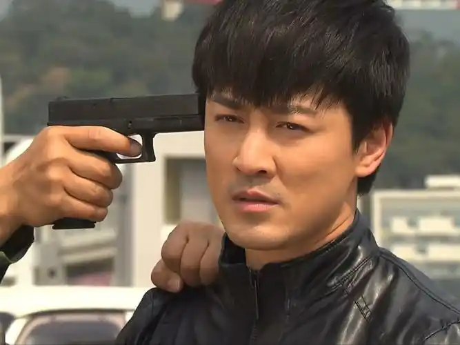 使徒行者佘诗曼绑炸弹救林峰