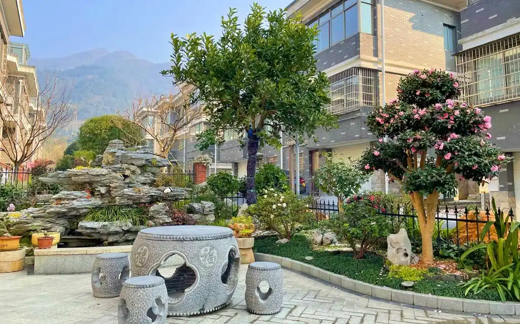 走进奉化西坞街道四季花香美丽庭院特色带