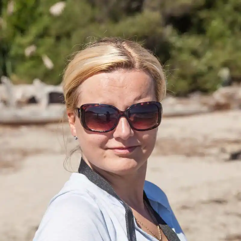 natasza,天然光画像 》 欧洲金发美女在沙滩上.