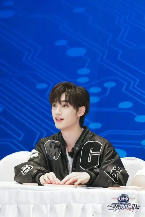 剧情演员:乔振宇(1-4),符龙飞(1-4),张晞临(1),田重(1),边天扬(1,4-5)