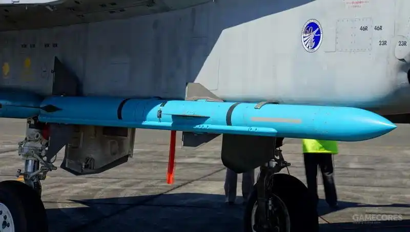 aam-4,aim-120两种主动雷达制导空空导弹与04型aam-5红外全向格斗导弹