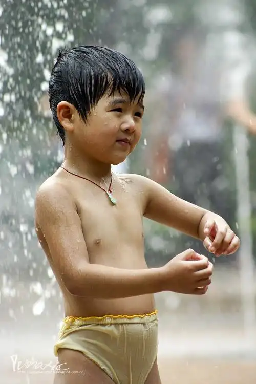 天热全脱光了才凉快