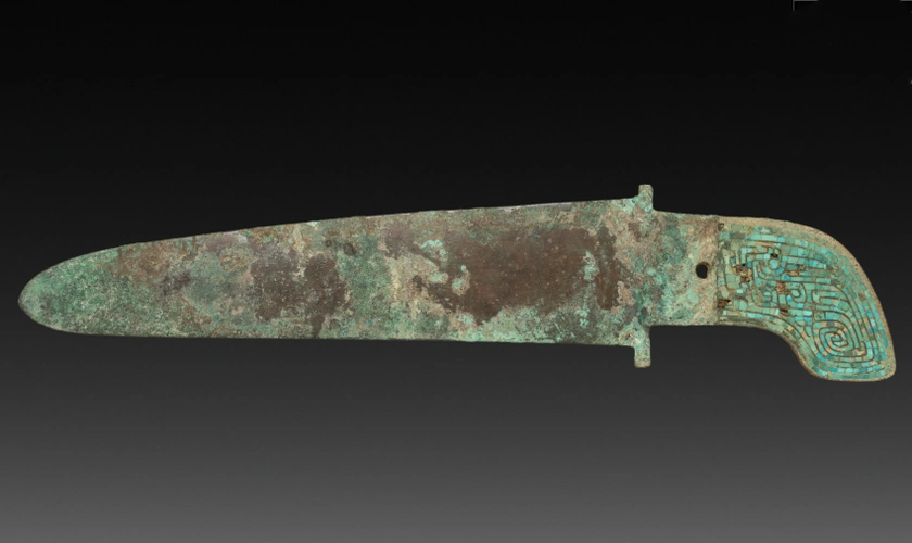 商 嵌绿松石青铜戈(背面) 美国克利夫兰博物馆藏