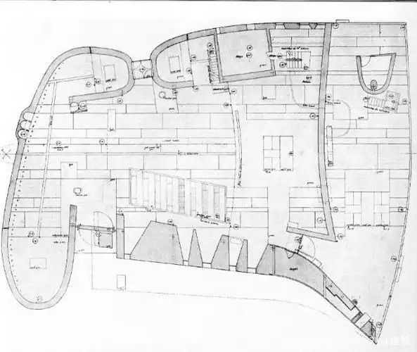 向上帝借光,与神对话,朗香教堂的朝圣之旅