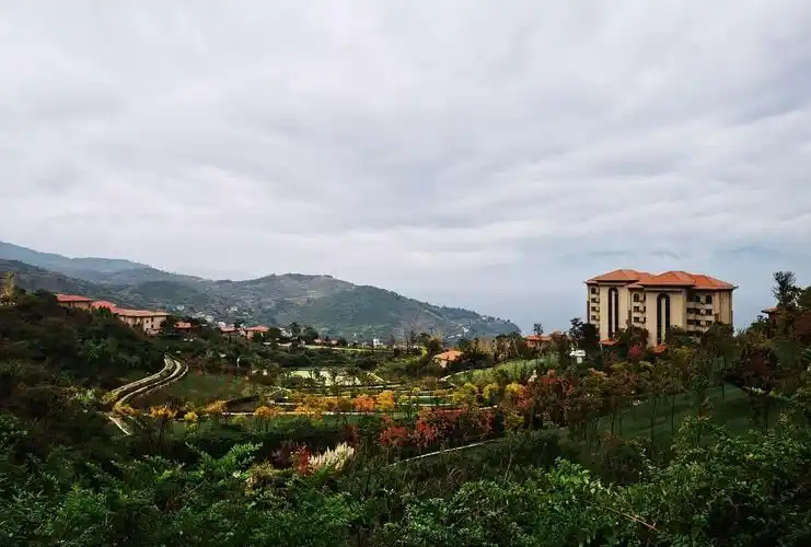 抚仙湖太阳山网红小镇
