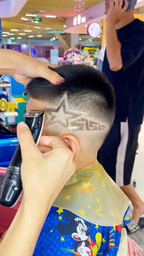 儿童理发