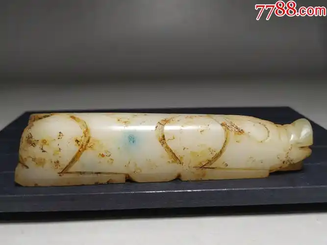 老地方硬白玉握猪1