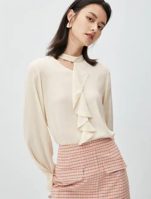 原创夏季清凉大作战,雪纺衬衫来作伴,7套搭配带你挑会雪纺穿搭