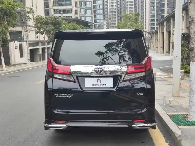 出 16年上牌 丰田埃尔法 3.5l尊贵 全车原版 2个面补漆 实表12万公里